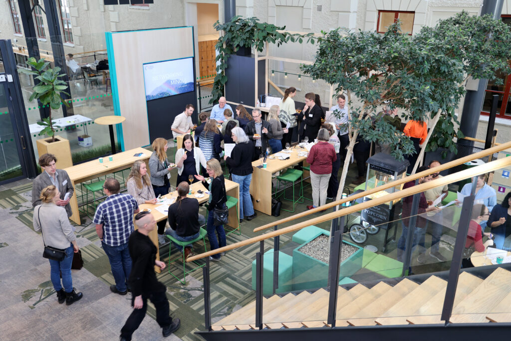 Swedish Life Cycle Center mingle at Chalmers.
